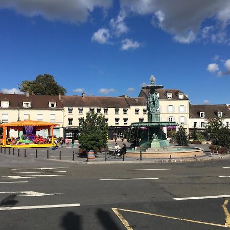 Le Saint Jean Melun Exterior foto